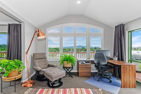 Photo of property in 56 Kakariki Grove, Waikanae, 5036