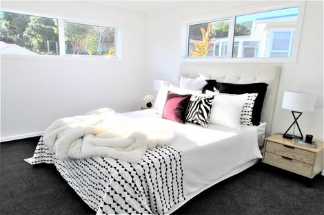 Photo of property in 11a Kowhai Street, Tawa, Wellington, 5028