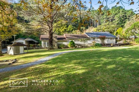 Photo of property in 23/25 Elmslie Road, Pinehaven, Upper Hutt, 5371