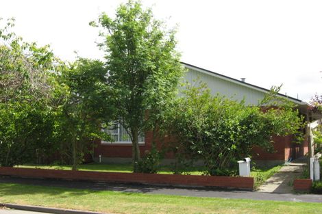Photo of property in 28 Rosedale Place, Avonhead, Christchurch, 8042