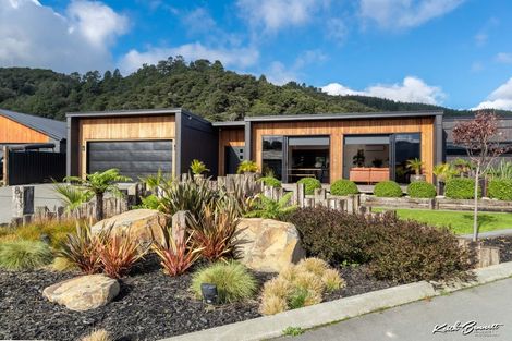 Photo of property in 8 Fenwick Crescent, Wallaceville, Upper Hutt, 5018