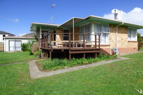 Photo of property in 11 Lloyd Avenue, Papatoetoe, Auckland, 2025