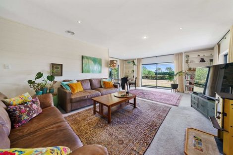 Photo of property in 12 Hawkins Drive, Martinborough, 5711