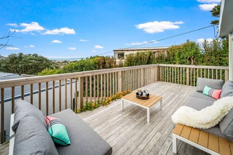 Photo of property in 53 Elliston Crescent, Stanmore Bay, Whangaparaoa, 0932