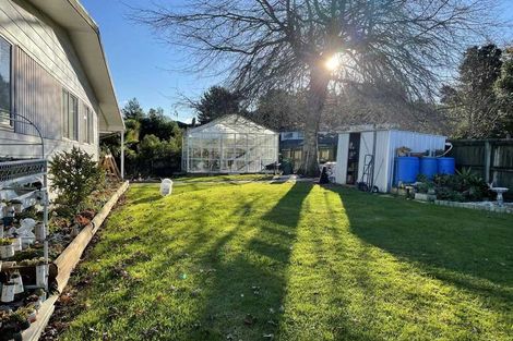 Photo of property in 108 Kemp Road, Massey, Auckland, 0614