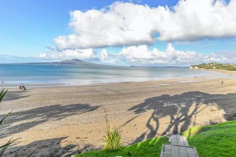 Photo of property in 1i/175 Hurstmere Road, Takapuna, Auckland, 0622