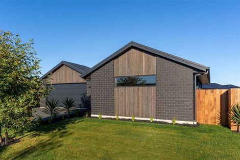 Photo of property in 10 Pierce Street, Marshland, Christchurch, 8083