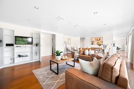 Photo of property in 16 Hampshire Court, Flagstaff, Hamilton, 3210