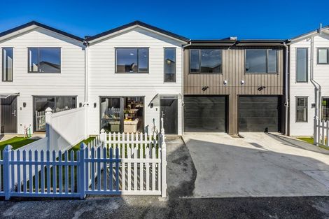 Photo of property in 38b Seymour Road, Sunnyvale, Auckland, 0612
