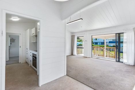 Photo of property in 30 Middleton Road, Johnsonville, Wellington, 6037