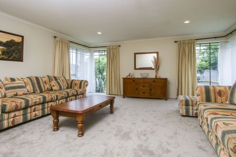 Photo of property in 35 Riverstone Road, Te Atatu Peninsula, Auckland, 0610