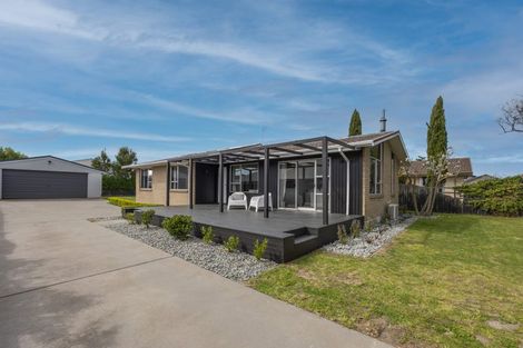 Photo of property in 5 Betula Place, Parklands, Christchurch, 8083