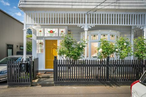 Photo of property in 5 Armour Avenue, Mount Victoria, Wellington, 6011