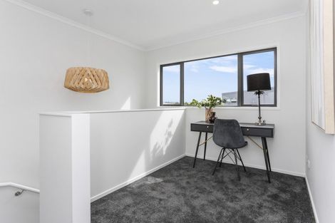 Photo of property in 27 Bristol Freighter Road, Hobsonville, 0616