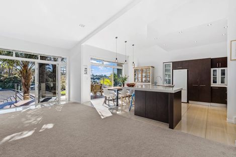 Photo of property in 15 Hawaiian Parade, Arkles Bay, Whangaparaoa, 0932