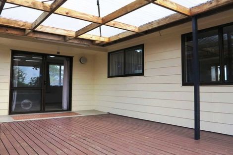 Photo of property in 90 Sunvue Road, Glen Eden, Auckland, 0602