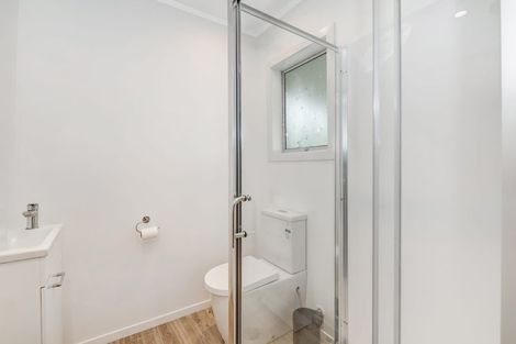 Photo of property in 50 Awaroa Road, Helensville, 0800