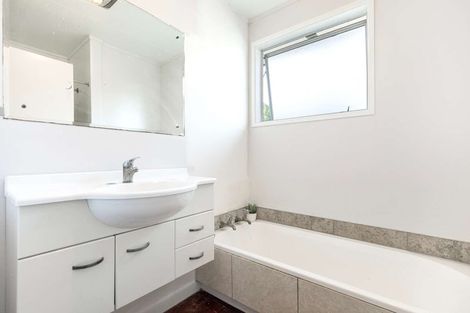 Photo of property in 29 Rewarewa Street, Owhata, Rotorua, 3010