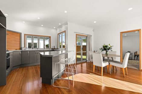 Photo of property in 22 Campbell Street, Havelock North, 4130