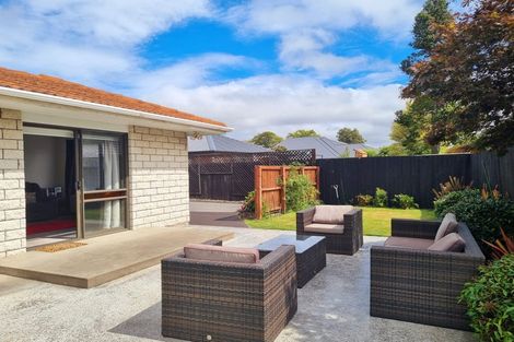 Photo of property in 2/5 Gibbs Place, Halswell, Christchurch, 8025