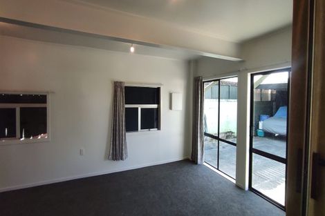 Photo of property in 20 Christmas Road, Manurewa, Auckland, 2102
