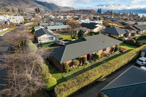 Photo of property in 46 Meadowstone Drive, Wanaka, 9305