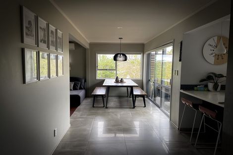 Photo of property in 43 Redwood Drive, Massey, Auckland, 0614