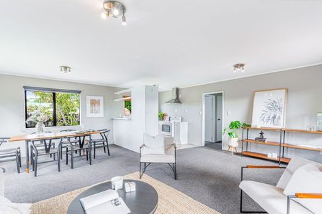 Photo of property in 91a/2 Beach Road, Te Atatu Peninsula, Auckland, 0610