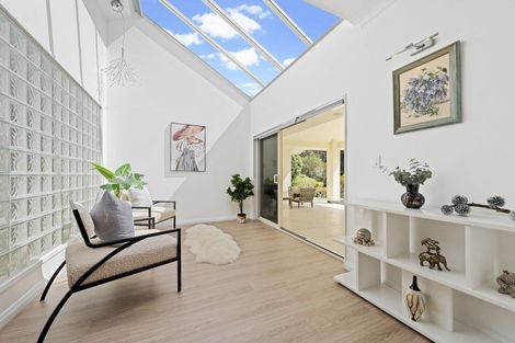 Photo of property in 7 Hobbs Road, Matakatia, Whangaparaoa, 0930
