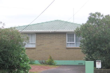Photo of property in 2/191 Don Buck Road, Massey, Auckland, 0614