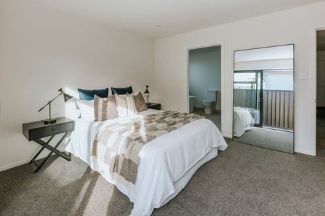 Photo of property in 9/32 Ennis Avenue, Pakuranga Heights, Auckland, 2010