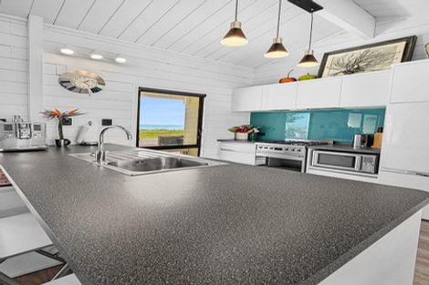 Photo of property in 174 Ocean Road, Ohope, 3121