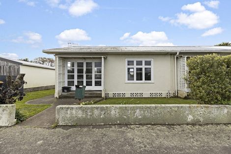 Photo of property in 3/5 Ward Street, Palmerston North, 4410