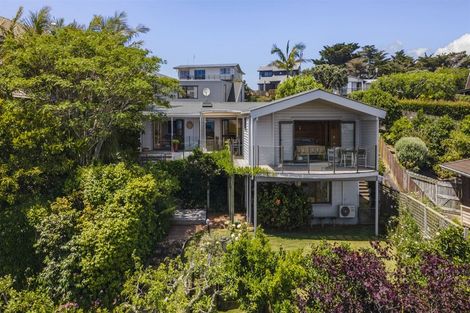 Photo of property in 22 Kathy Terrace, Stanmore Bay, Whangaparaoa, 0932