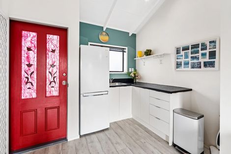 Photo of property in 1 Fantail Court, Orewa, 0931