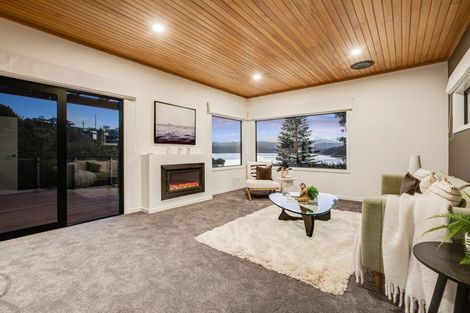 Photo of property in 77 Paremata Road, Paremata, Porirua, 5024