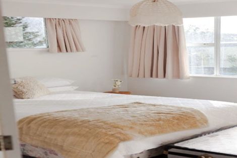 Photo of property in 4 Norton Place, Spotswood, New Plymouth, 4310