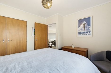 Photo of property in 5b Oldham Way, Crofton Downs, Wellington, 6035