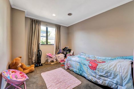 Photo of property in 204 Heta Road, Merrilands, New Plymouth, 4312