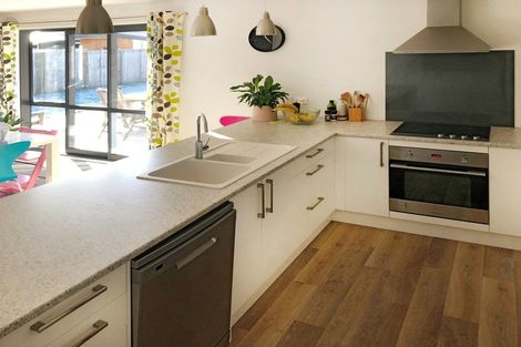 Photo of property in 17 Myles Way, Lower Shotover, Queenstown, 9304