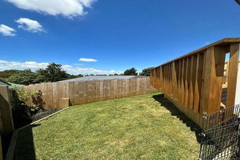 Photo of property in 78a Lincoln Park Avenue, Massey, Auckland, 0614
