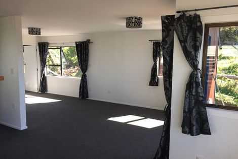 Photo of property in 111 Victory Road, Laingholm, Auckland, 0604