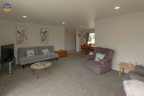 Photo of property in 14 Newbury Place, Taradale, Napier, 4112