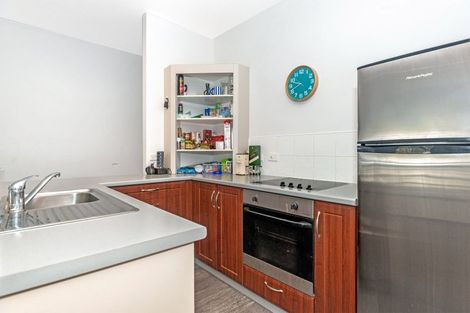 Photo of property in 211/2 Reads Quay, Gisborne, 4010