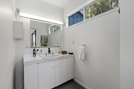 Photo of property in 36 Coroglen Avenue, Birkenhead, Auckland, 0626