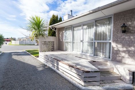 Photo of property in 43 Skerten Avenue, Hornby, Christchurch, 8042
