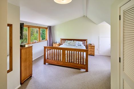 Photo of property in 46 Homewood Crescent, Karori, Wellington, 6012