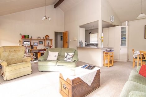 Photo of property in 2 Paul Place, Awapuni, Palmerston North, 4412