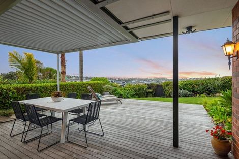 Photo of property in 22 John Dee Crescent, Red Beach, 0932