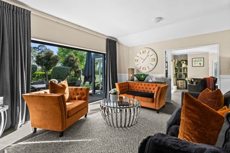 Photo of property in 24 Fairview Place, Havelock North, 4130
